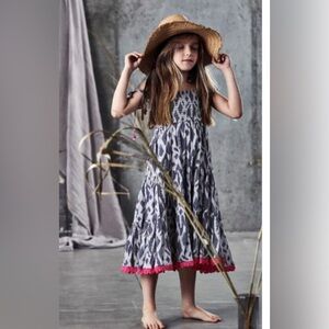 Ujula Chic Kids Dress with Gray Pattern and Pink Trim